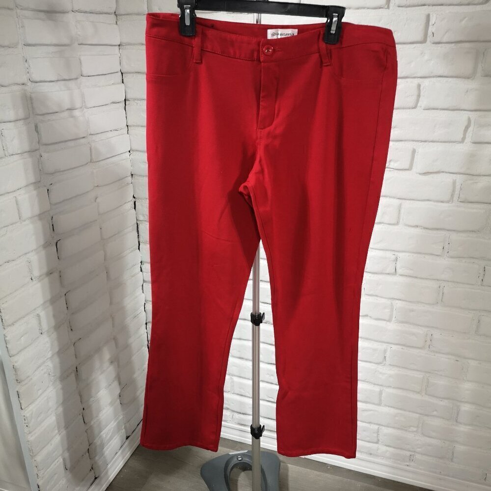 Santana Ladies Size 14 Red Straight Leg Button & Zipper Closure Pants
